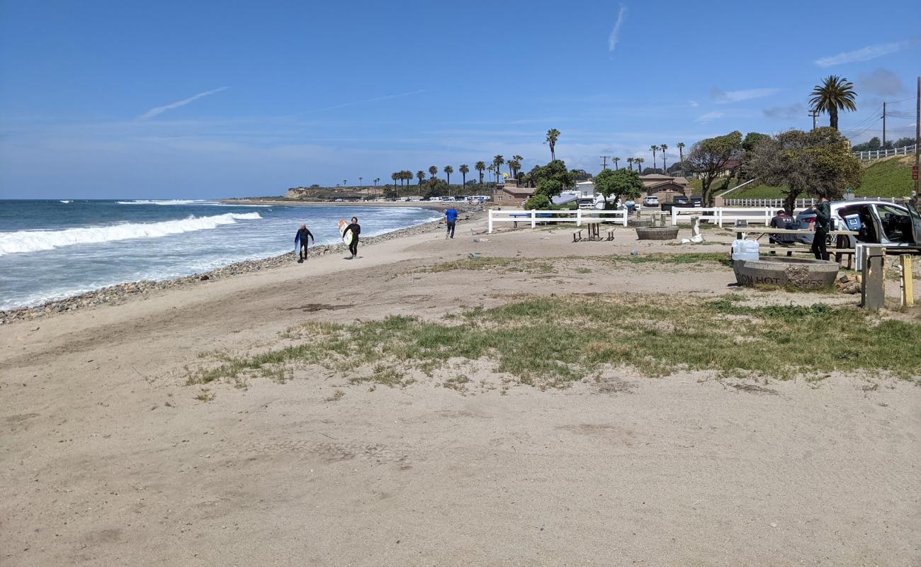 Photo of San Onofre beach with light sand &  pebble surface