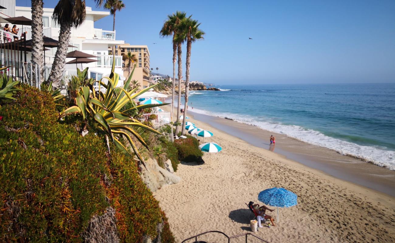 Photo of Bluebird beach with bright sand surface