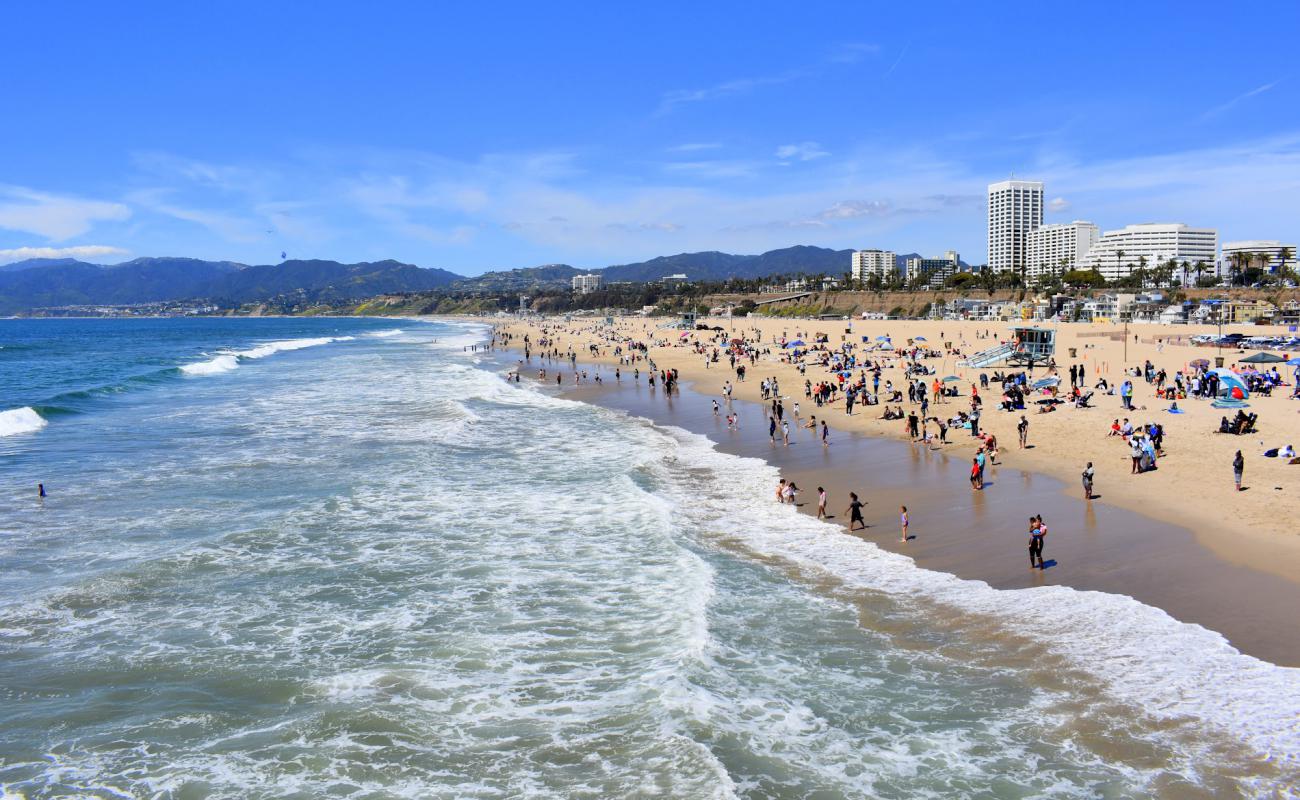 Photo of Santa Monica Beach with bright sand surface