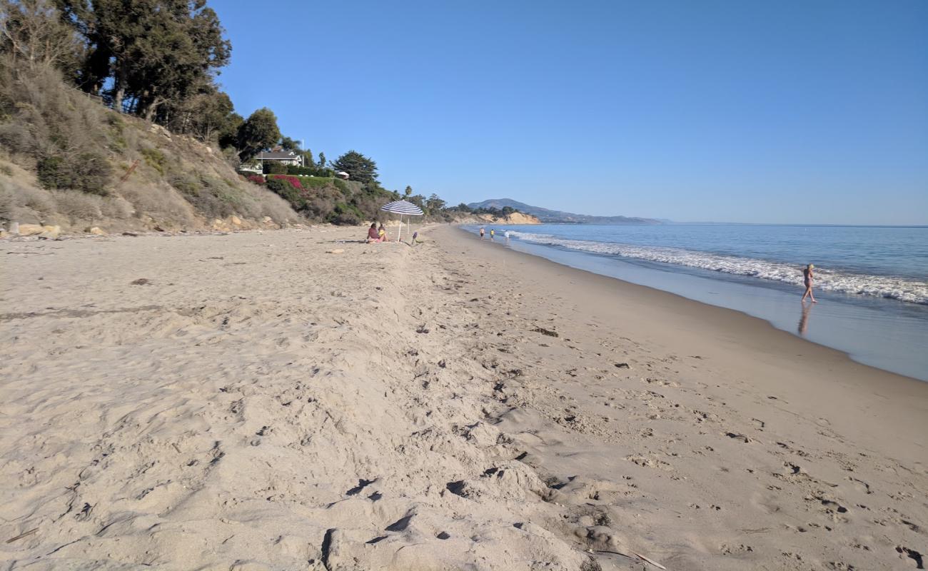 Photo of Summerland beach with bright sand surface