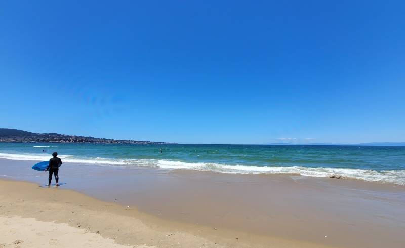 Photo of Del Monte Beach with bright fine sand surface