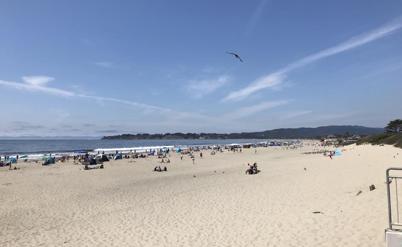 Photo of Stinson Beach with bright sand surface