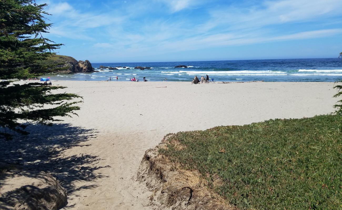 Photo of Caspar Beach with bright sand surface