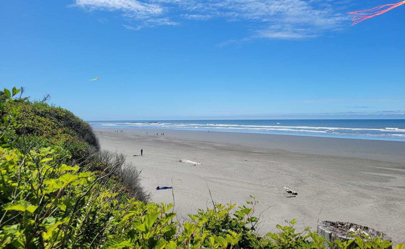 Photo of Kalaloch Beach with bright sand surface