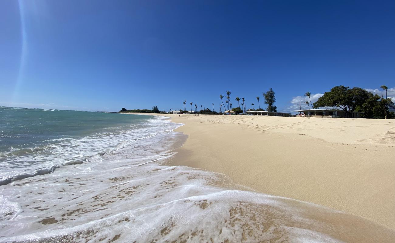 Photo of Nimitz Beach with bright sand surface