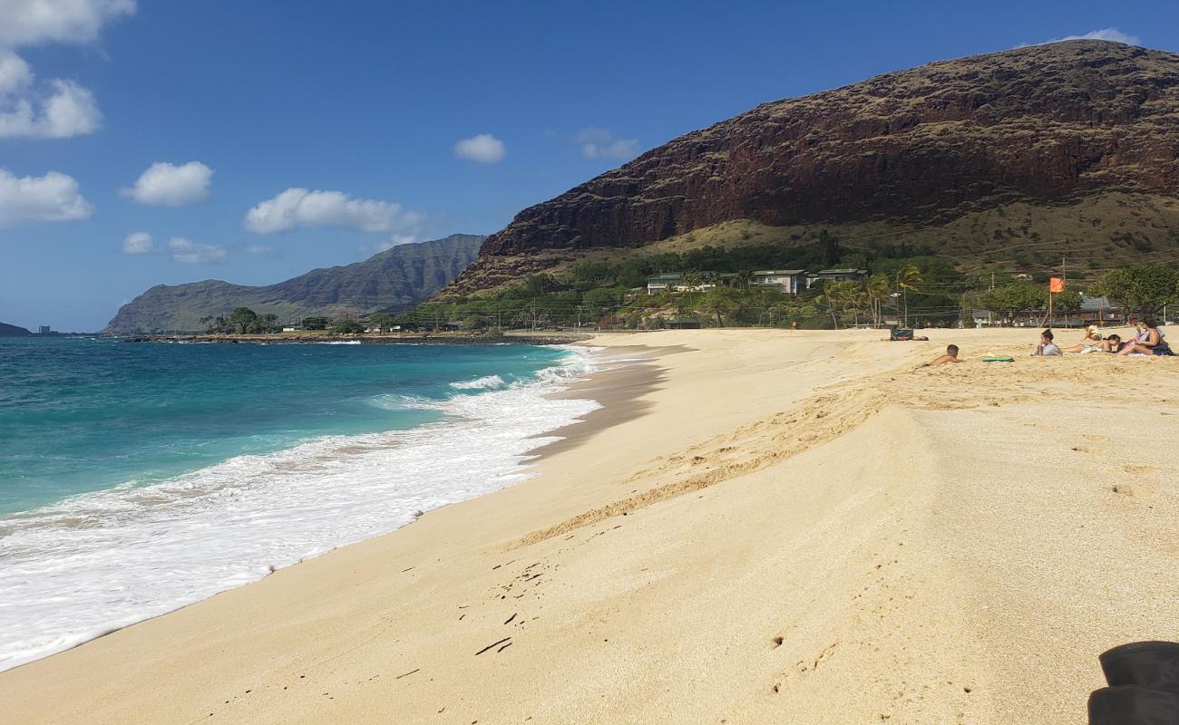 Photo of Māʻili Beach Park with bright sand surface