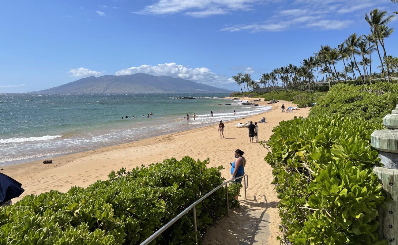 Photo of Mōkapu Beach with bright fine sand surface