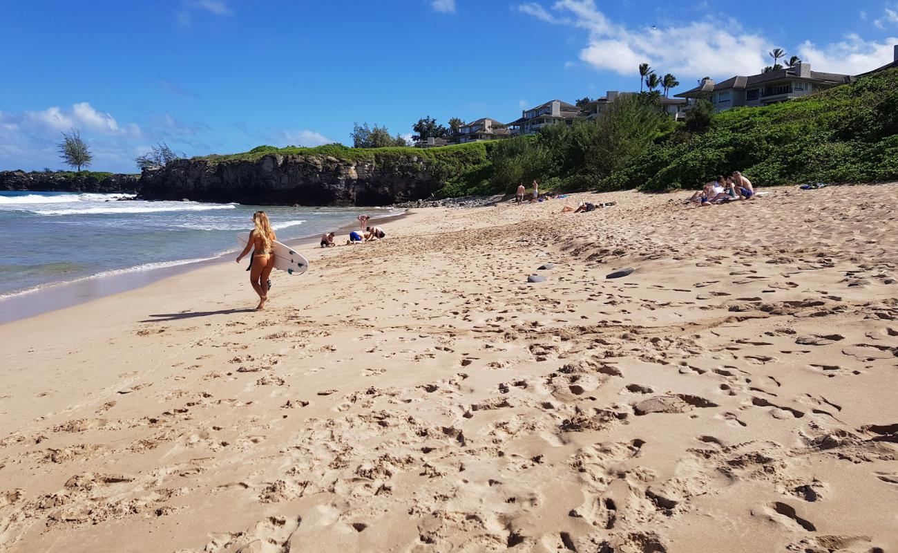 Photo of Oneloa Beach with bright sand surface