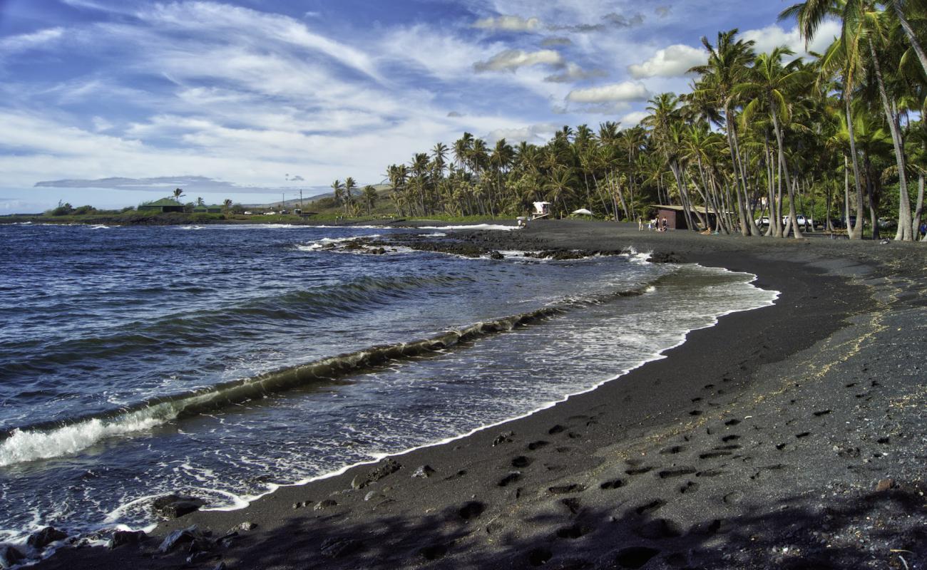 Photo of Punaluʻu Beach with black pebble surface