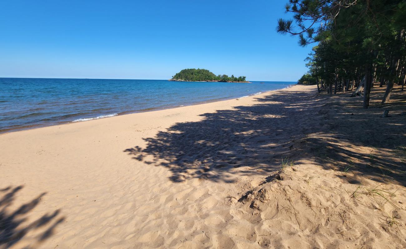 Photo of Little Presque Beach with bright sand surface