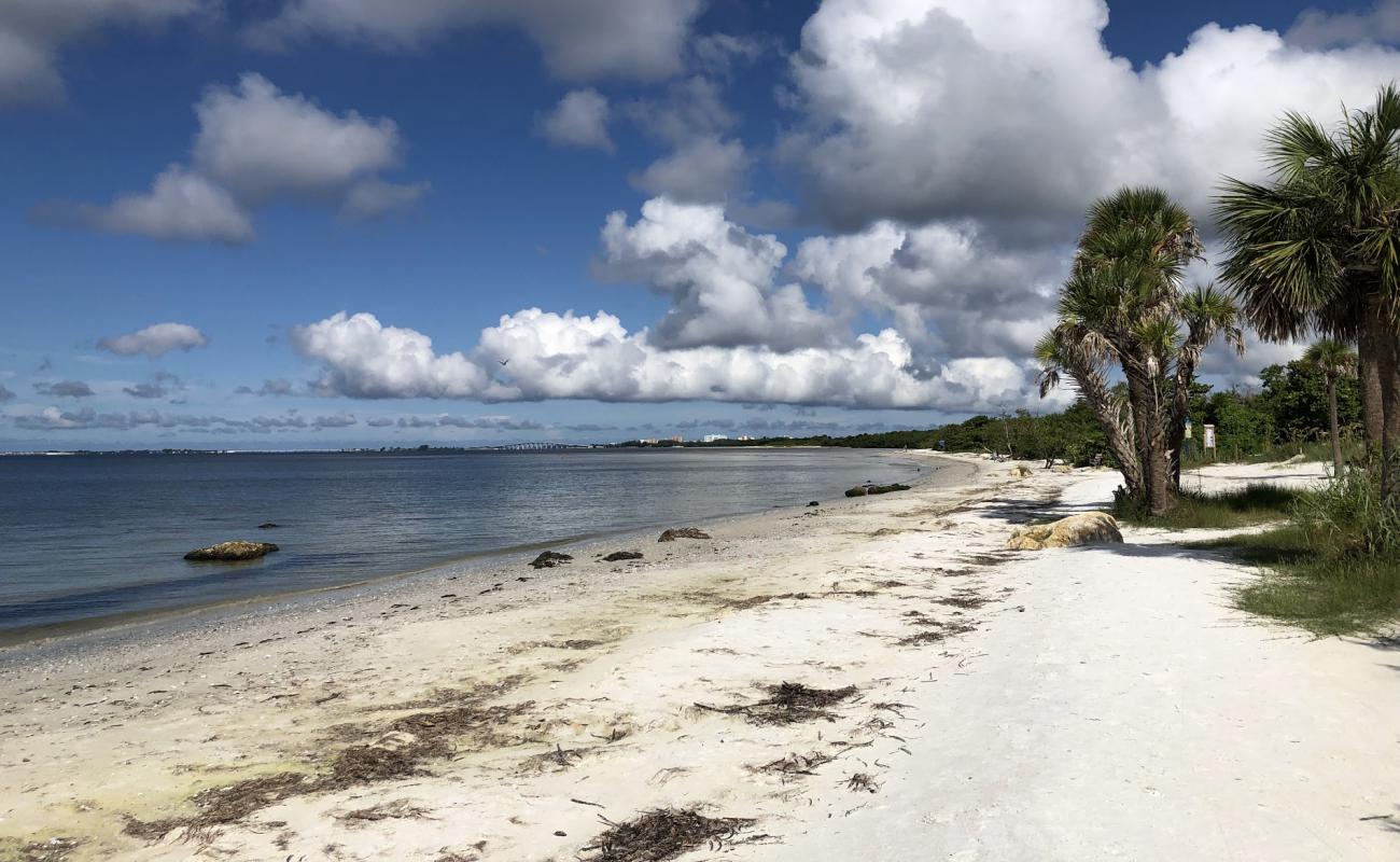 Photo of Bunche beach with white sand surface