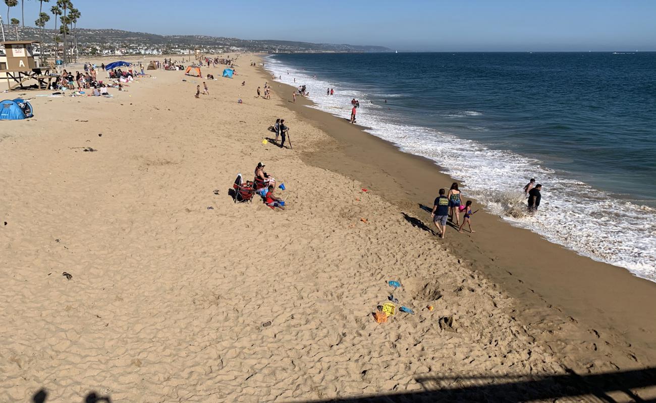 Photo of Balboa beach with bright fine sand surface