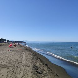 Photo of Ureki beach with partly clean level of cleanliness