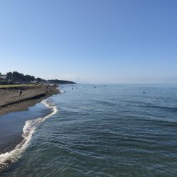 Photo of Ureki Nature beach with dirty level of cleanliness