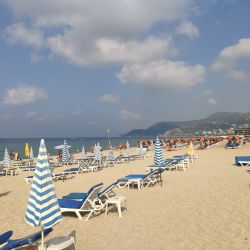 Photo of Kleopatra Beach with partly clean level of cleanliness