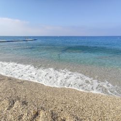 Photo of Mahmutlar beach with partly clean level of cleanliness